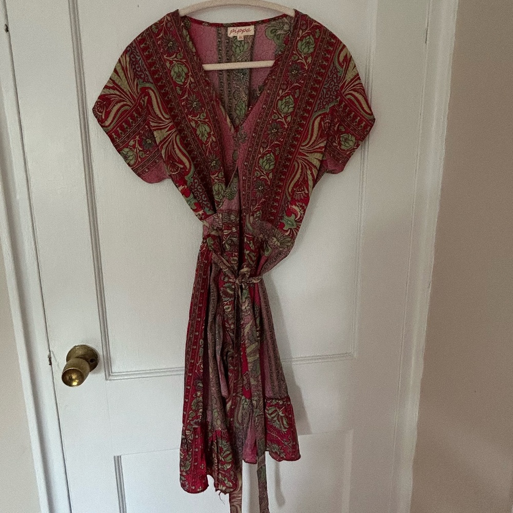 Pippa Silk Wrap Dress – Floral Print – Size M – Excellent Condition